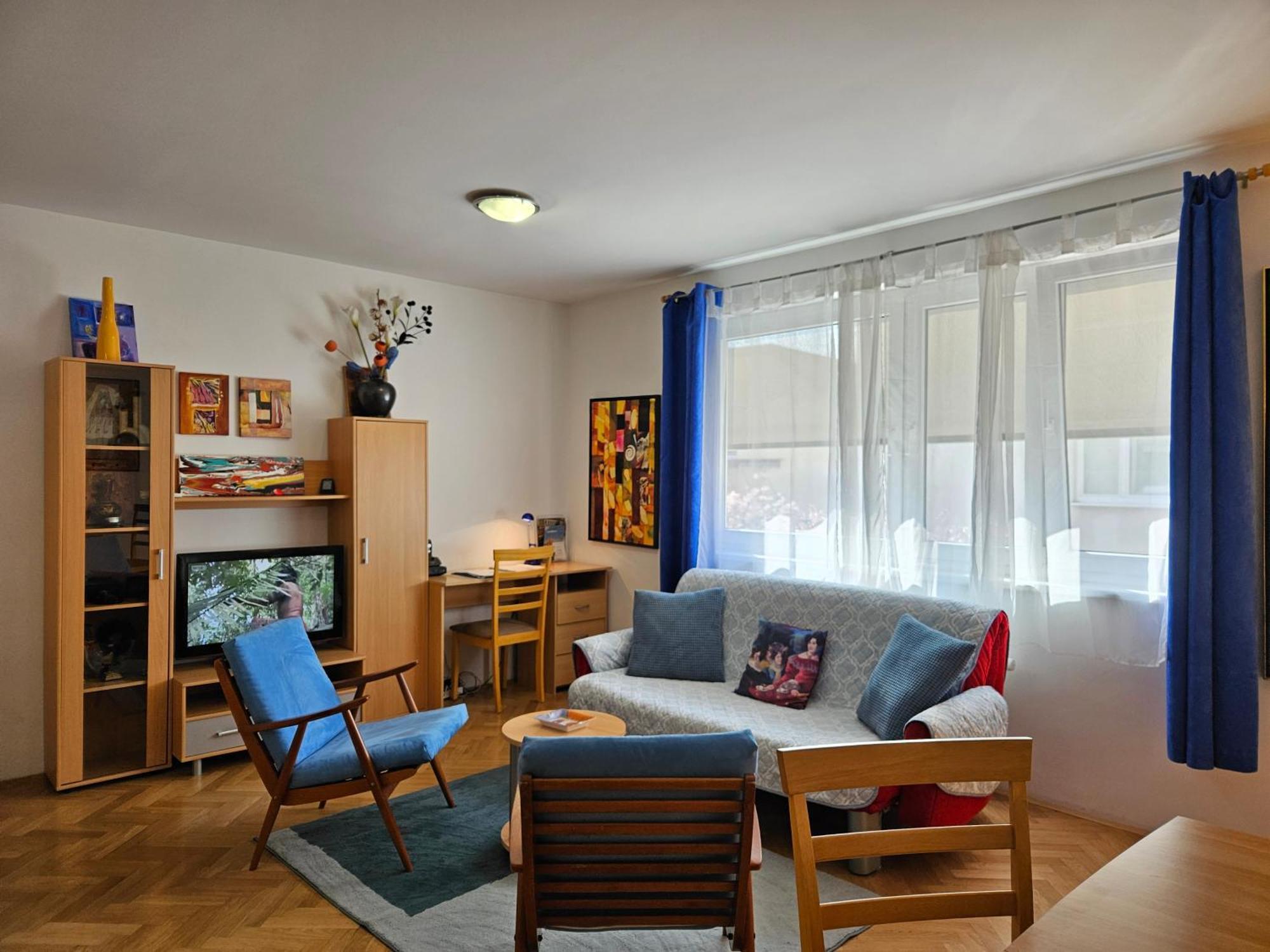 Apartment Irena Tour As Любляна Экстерьер фото